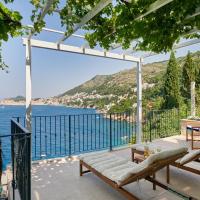 Beautiful Apartment In Dubrovnik With Jacuzzi，位于杜布罗夫尼克Sveti Jakov的酒店