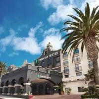 Embassy Suites by Hilton Los Angeles International Airport South，位于埃尔塞贡多洛杉矶国际机场 - LAX附近的酒店