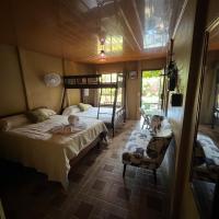 Tortuguero Hill Rooms，位于托尔图格罗Tortuguero Airport - TTQ附近的酒店