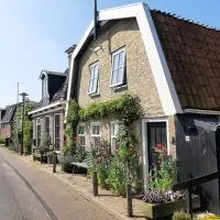Appartement De Loft，位于Warns的酒店