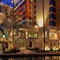 Hampton Inn & Suites San Antonio Riverwalk，位于圣安东尼奥圣安东尼奥市中心 - 河滨步行道的酒店