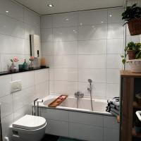 A&V Apartments Wunderschöne Rheinblick Wohnung zum entspannen，位于杜伊斯堡Laar的酒店