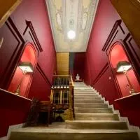 VASILIKON Hotel 1888 the past is present HISTORICAL PRESERVATION MONUMENT，位于卡拉马塔的酒店