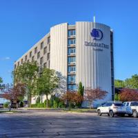 DoubleTree by Hilton Appleton, WI，位于阿普尔顿阿普雷顿机场 - ATW附近的酒店