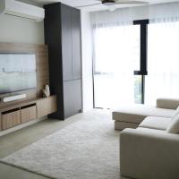 Modern & Minimalist 2-Bedroom Apartment in PJ，位于八打灵再也Tropicana的酒店