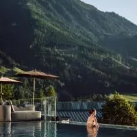 Alpina Alpendorf，位于蓬高圣约翰的酒店