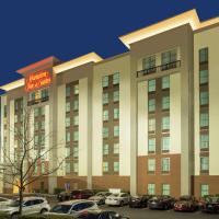 Hampton Inn & Suites Charlotte Arrowood Rd，位于夏洛特Arrowood的酒店