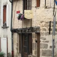 Petite Maison médiévale,位于帕尔特奈的酒店