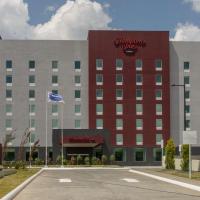 萨卡特卡斯汉普顿酒店，位于萨卡特卡斯里奥巴多·C·鲁伊兹将军国际机场 - ZCL附近的酒店