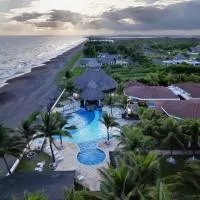 Hotel Cayman Suites，位于El Garitón的酒店
