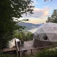 ENERGY GLAMP，位于米德兹布德茨比艾斯科的酒店