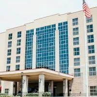 Hotel Topeka at City Center，位于托皮卡的酒店