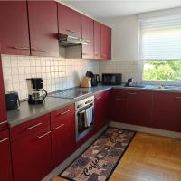 2BR Apartment, Parking, Wi-Fi, TV in Berlin Karow，位于柏林潘库夫的酒店