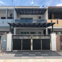 ML Homestay，位于Kampung Seelung苏丹依斯迈路机场 - JHB附近的酒店