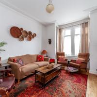 Charming Terraced 3BR House, 5 min Hither Green St，位于伦敦Lee的酒店