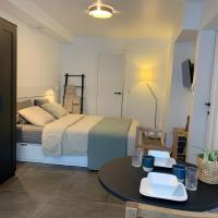 Homestay, ground floor, comfort room，位于布鲁日Sint-Jozef的酒店
