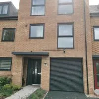 Helena's Place (7 minutes walk to Nottingham Train station)，位于诺丁汉的酒店