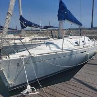 Romantic Sailboat in Belém，位于里斯本贝伦区的酒店