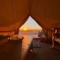 Glamping 4 saisons @ Eco Lodge Bûcheron Bergère，位于Ormstown的酒店