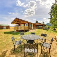 Cozy Farm Cabin - 9 Mi to Trout Creek!，位于Trout Creek的酒店