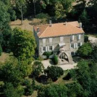 玛诺尔安吉酒店,位于Blanzay-sur-Boutonne的酒店