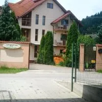 Casa de Vacanta Eva，位于Stoeneşti的酒店
