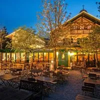 Landhaus Hotel Wolfratshausen，位于沃尔夫拉茨豪森的酒店