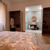 2 bedroom apartement in the center of cairo，位于开罗Garden City的酒店