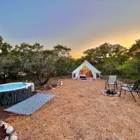 The Juniper Ranch and Retreat，位于峡谷湖的酒店