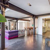 Industrial loft near the center of Ghent，位于根特Muide-Meulestede-Afrikalaan的酒店