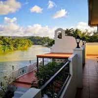 Casa Marina Bed and Breakfast，位于Pagsanjan的酒店