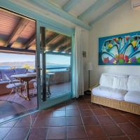 PORTO ROTONDO SPLENDIDO APPARTAMENTO VISTA MARE，位于罗通多港的酒店