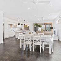 Perfect Palm Beach Townhouse - Hosted by Burleigh Letting，位于黄金海岸棕榈滩的酒店