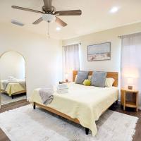 Tropical Florida Getaway - Stuart House，位于斯图尔特Witham Field Airport - SUA附近的酒店