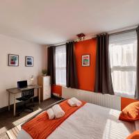 Clarence House 3 Bedrooms 8min to Station E17 North East London，位于伦敦瓦珊斯托的酒店