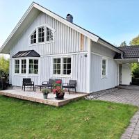 Fresh villa in Harryda near Landvetter airport and golf course，位于Härryda哥德堡-兰德维特机场 - GOT附近的酒店
