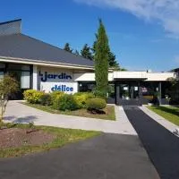 Logis Hotel Restaurant Le Jardin Délice，位于圣维克托的酒店
