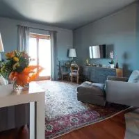 Casa No.Na - Attico panoramico a Cherasco,位于凯拉斯科的酒店