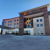 La Quinta Inn & Suites by Wyndham Del Rio，位于德尔里奥德尔里奥国际机场 - DRT附近的酒店
