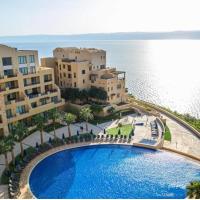 Spacious apartments with Sea view at Samarah Resort，位于索瓦马的酒店