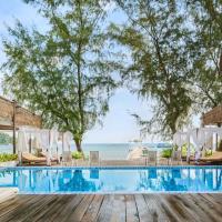 Eden Beach Resort by EHM，位于高龙撒冷岛Saracen Bay的酒店