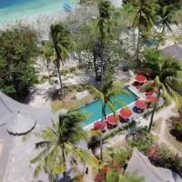 Amahelia Luxury Resort & Restaurant - Gili Asahan,位于吉利阿萨汉的酒店