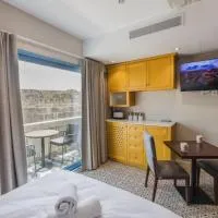 Iz-Zebbuga The Penthouse Royal 8，位于Żebbuġ的酒店
