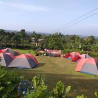 Camp Bukit Biru Kalimantan，位于TekalongPangsuma Airport - PSU附近的酒店
