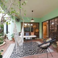 The Enchanted Garden - Breezy Tropical Allure，位于达尔文Larrakeyah的酒店