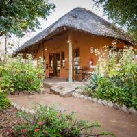 African Sunsets (Bophirimo Self-Catering Guest House)，位于卡萨内Kasane Airport - BBK附近的酒店