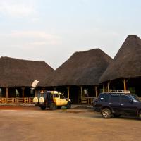 Euphorbia Safari Lodge，位于Kasenyi的酒店