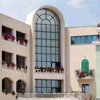 Hotel Bellevue Trogir，位于特罗吉尔的酒店