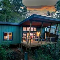 Pilot Cove,位于Pisgah Forest的酒店