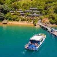 Lochmara Lodge - 20mins by boat from Picton,位于Lochmara Bay的酒店